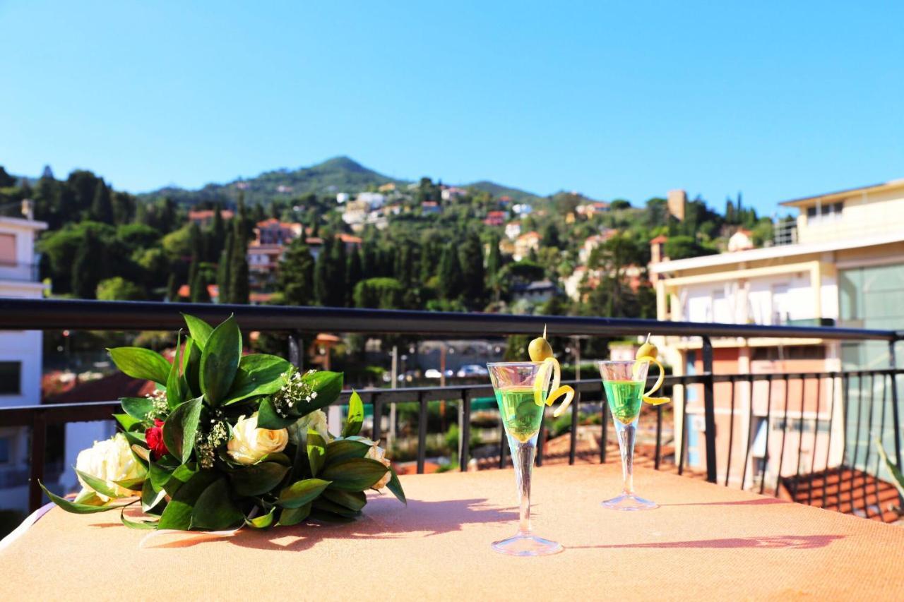 Hotel Alla Fontanella Alassio Eksteriør billede