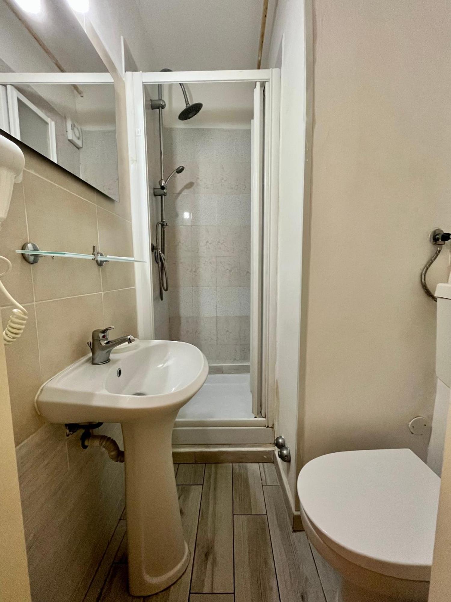 Hotel Alla Fontanella Alassio Værelse billede