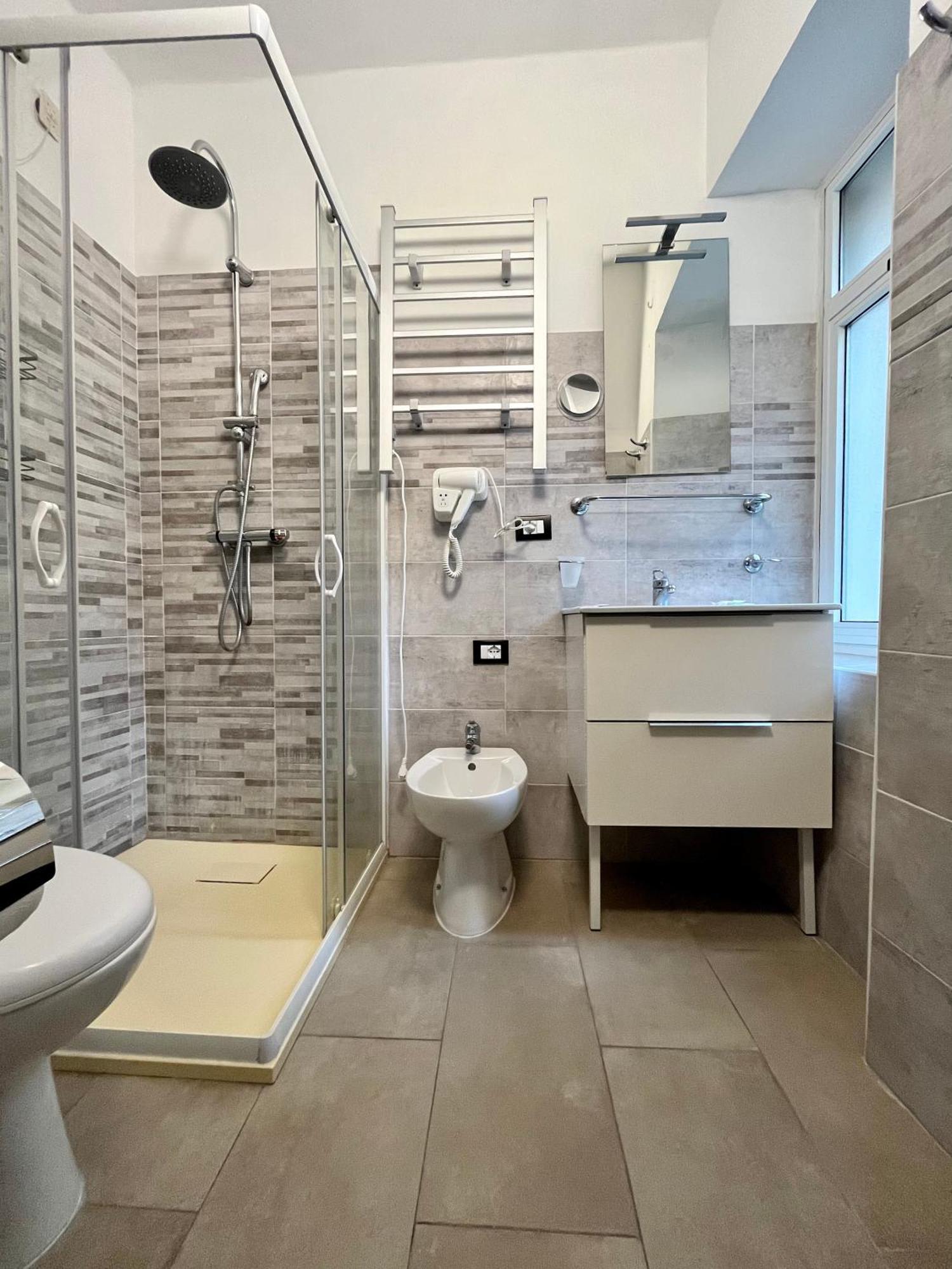 Hotel Alla Fontanella Alassio Værelse billede