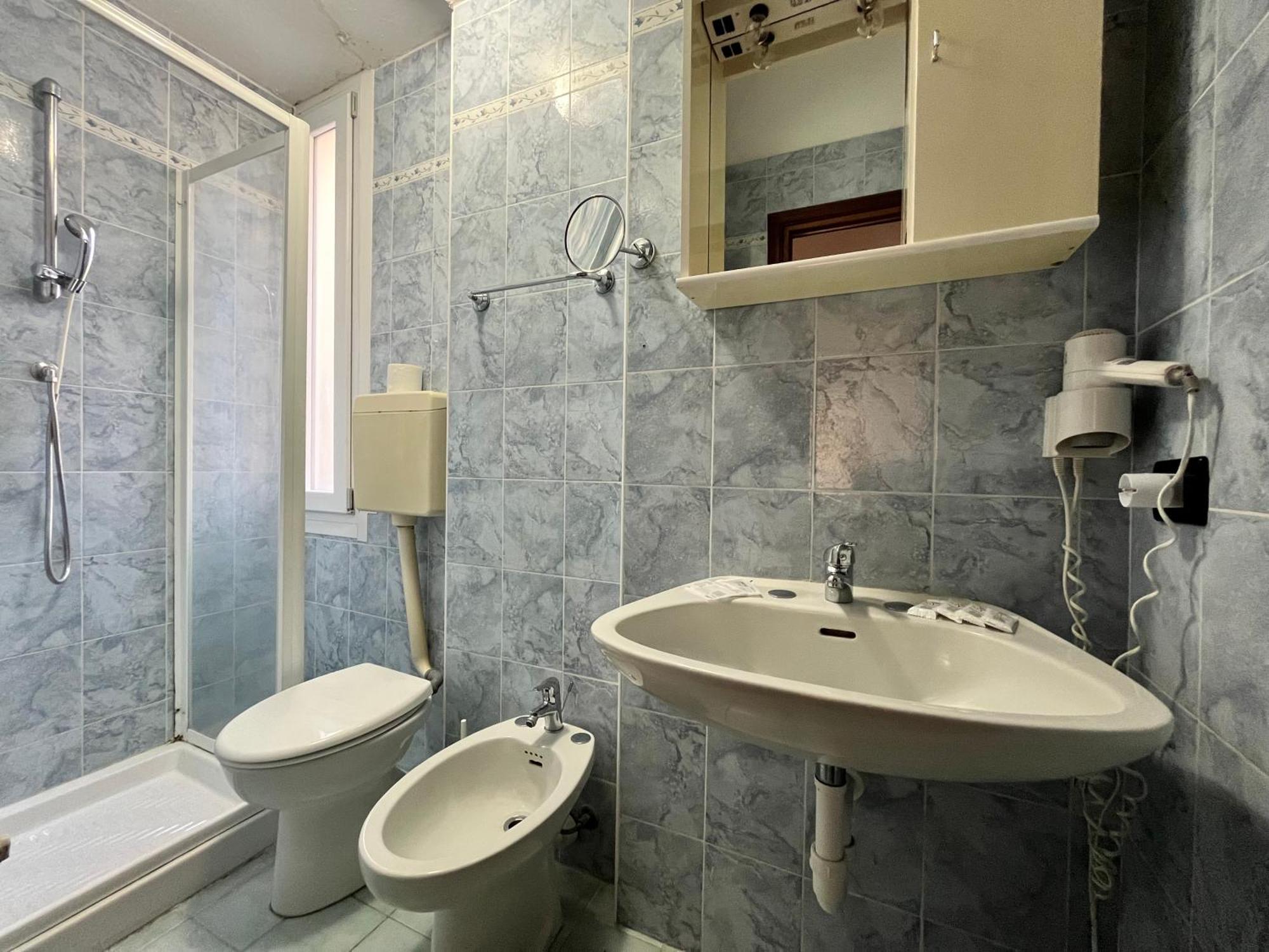 Hotel Alla Fontanella Alassio Værelse billede